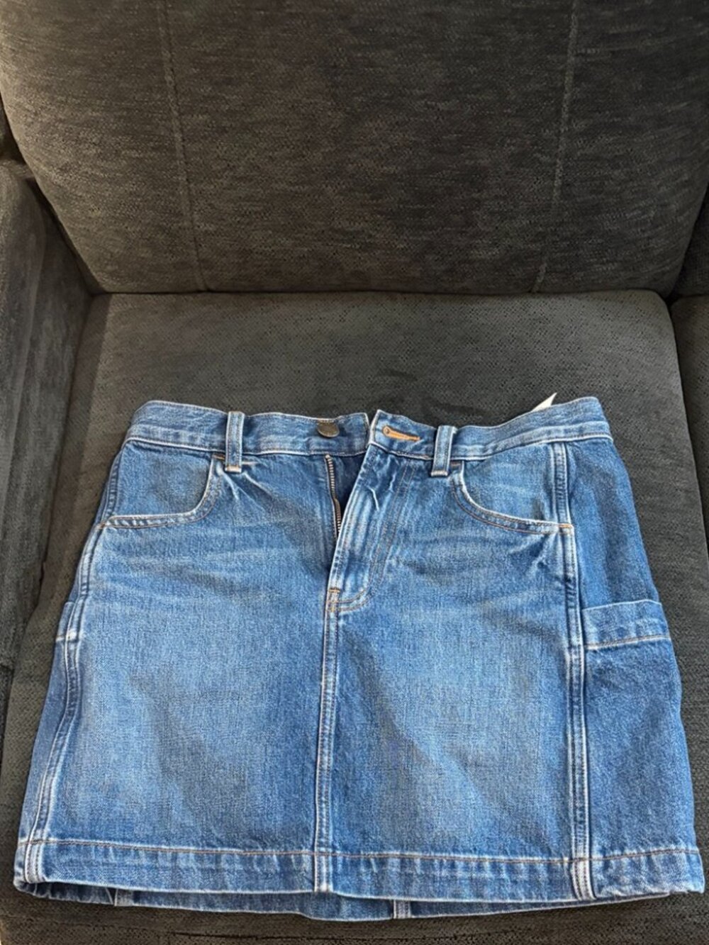 Everlane - Picture 1 of 2